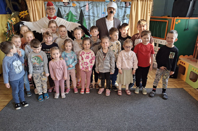 Teatrzyk ,,Jak stać się dobrym zającem”